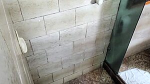 Joao o safado no banho com a negona gostosa da nicoly carioca?