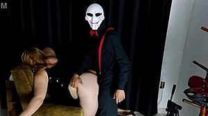 Jig saw fudendo a loira milf epis�dio piloto da s�rie prazeres mortais