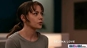 I intensely facesat my petite busty stepmom and came in her mouth