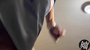 tratando al cornudo como mi cenicero porque puedo