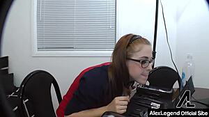 Penny Pax teases stepbro with tight ass 😈