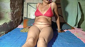 indian desi girl SHAKES ass in STEP SISTER sex video