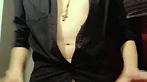 Hey, learn how to masturbate in a shirt for cum control