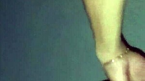 dandole una leccion a mi dulce vecina sumisa...