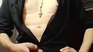 Hey, learn how to masturbate in a shirt for cum control