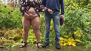 does peeing together make our couple stronger?