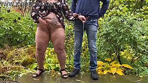 does peeing together make our couple stronger?