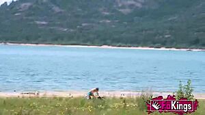 amanda luxor hunting dicks in public who can resist