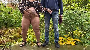 does peeing together make our couple stronger?