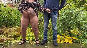 does peeing together make our couple stronger?