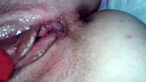 Joice demonstrates pussy orgasm using vibrator for jerk off instructions