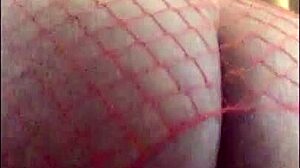 Squirting whore in porn video