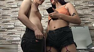 Follando con mi hermanastra antes de que mis padrastros lleguen a casa 😏