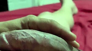 hey, what's this cincuentona cubana doing?