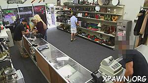 Camera focuses on amateur