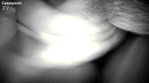 Glory hole - dei para um gostoso minha buceta - pedir pra entrar e me comer na cabine