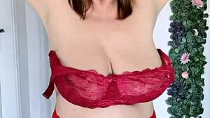 Groovy granny mariaold contrasts huge tits in red stockings