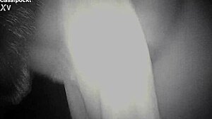 Glory hole - dei para um gostoso minha buceta - pedir pra entrar e me comer na cabine