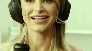 redhead babe vanna bardot & gorgeous blonde emma hix scissor until orgasm