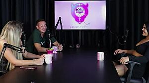 frequenta casa de swing quer ter experi�ncia com uma trans as brigas na mans�o do urso - val mineirinha sheer red