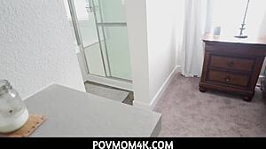 Povmom4k-i just cant help but fuck my horny stepmom even in my bedroom!