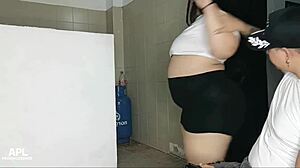 Estoy En Casa Muy Cachonda Y Llamo A Mi Vecino Para Que Venga A Visitame - Historia Completa