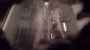 Amateur Couple In The Shower 😊