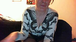 Nicoletta's Exciting Solo Mouth Soap Fetish Exploration In Private Room!