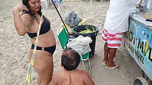 anão famoso da tv em lua de mel na praia com paty bumbum no brasil!