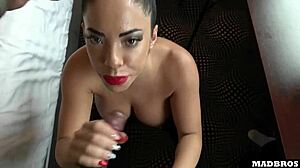 a super hot italian girl just met gets fucked and squirts everywhere in anal