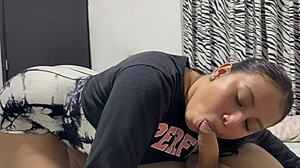 Mi vecina viene por su dosis de leche antes de ir al gym