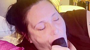 Hot thick midget suck and slurping on a bbc