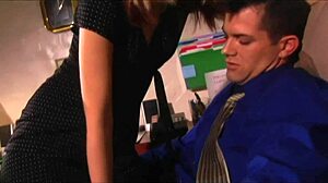 Masturbating solo is such a wise choice 😏