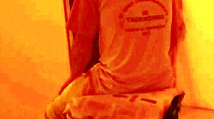 La Puta Del Prostibulo Me Dio Una Gran Mamada De Testiculos Gratis A Cambio De Obtener El Nuevo Celular De Moda Porno Real En El Cabaret