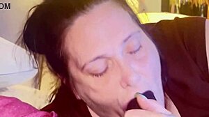 Hot thick midget suck and slurping on a bbc