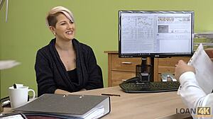 Loan4k delivery girl eagerly takes care of your sausage!