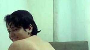 novinha traindo o namorado se exibindo pra outros homens