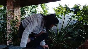 What just happened with that sexy babe and banana?