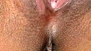 desi sexy bhabhi shows wet pussy 😏