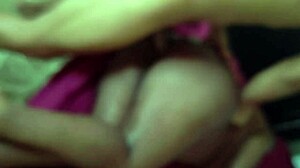 Amigo casado foi me fazer uma visita encheu minha buceta de porra