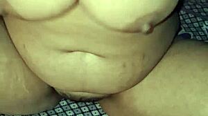 desi sexy bhabhi shows wet pussy 😏