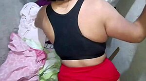 Mi Primastra Gordita Me Llamo por Telefono para Ir a Follar Su Apretado Culo en Tanga y Falda Dialogo Cachondo Tienes que Orlo