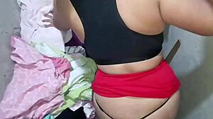 Mi Primastra Gordita Me Llamo por Telefono para Ir a Follar Su Apretado Culo en Tanga y Falda Dialogo Cachondo Tienes que Orlo