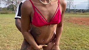 Minha Esposa Dando Na Minha Frente No Campo De Futebol Eu Gravando Tudo