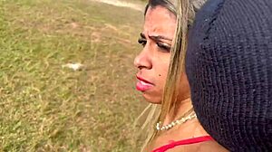 Minha Esposa Dando Na Minha Frente No Campo De Futebol Eu Gravando Tudo