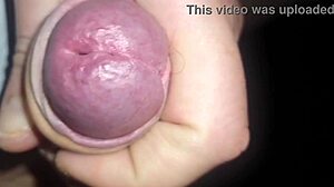 Sborrata in pubblico sega in auto nel parcheggio pubblico cazzo duro e una forte schizzata