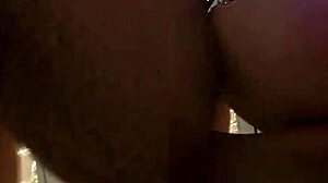 Gozando litros na bucetinha dela