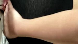 do�a mary en mini shorts