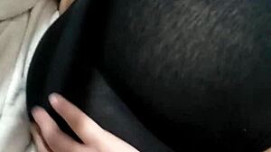 do�a mary en mini shorts