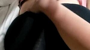 do�a mary en mini shorts